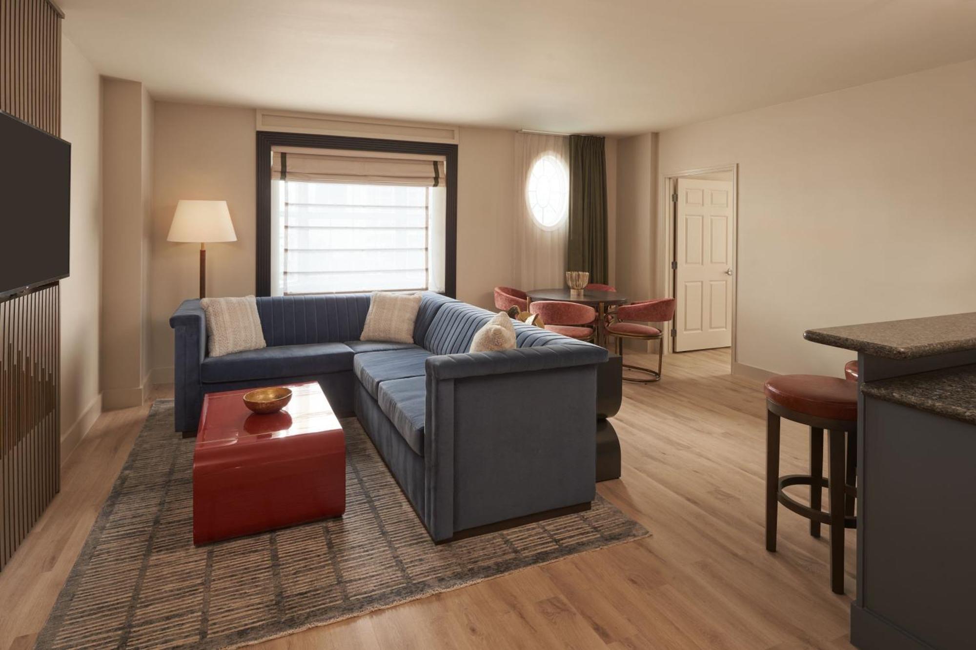 Vesper, Houston, A Tribute Portfolio 3* Houston